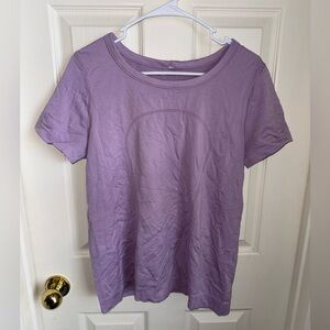 Lululemon Women's shirt